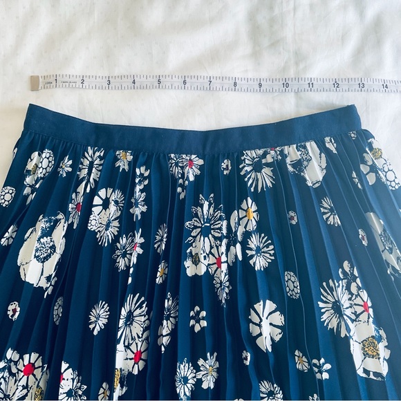 Pleated Floral Print Midi-Skirt - Picture 3 of 6